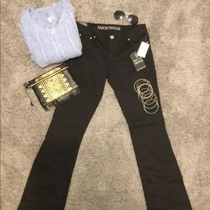 ALMOST FAMOUS brand new bootcut jeans, stretchy.